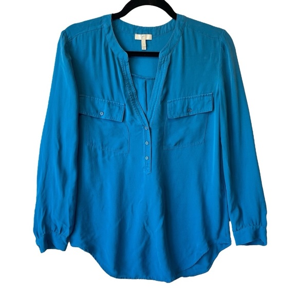 Joie Tops - Joie 100% Silk blouse Small Long sleeve Blue V-neck Pockets Lightweight top